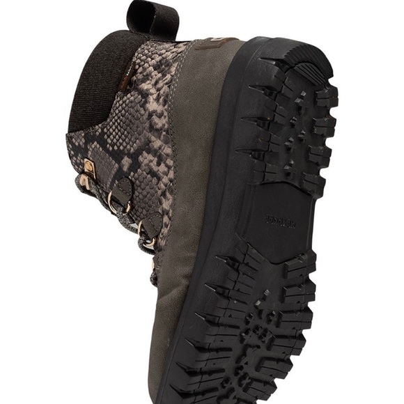 Hey Dude Tonya Eco Shield Womens Boots in Camo Snake Print. Size 7. Brand new. - Picture 4 of 4
